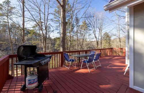 Demorest Cottage | Chattahoochee Shoals – 3rd Night Free! See Details Below.