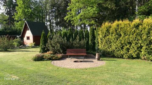 Cerveny Kostelec Cabin | Chaty u rybníka Brodský