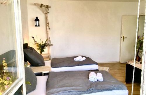 Rosenberg Apartment | Check-in Stuttgart Central 4-Bedroom 100m2