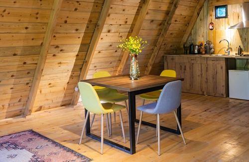 Khulo Cottage | Check Inn Merisi