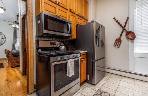 Dubuque Apartment | Check It Out! Great Location Large Priv w/Parking