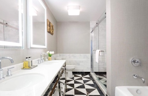Norma Triangle Hotel | Check West Hollywood, LA! 2 Stunning Suits, Rooftop Heated Pool, Pet-friendly!