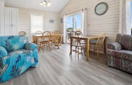 Carova Beach House | Cheepest House on the Beach with a Pool, Hot tub, 6 Bedrooms, Wild Horses