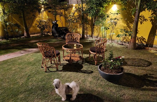 Rishikesh House | Cheerful 2 bedroom cottage with refreshing view ! Pet friendly !