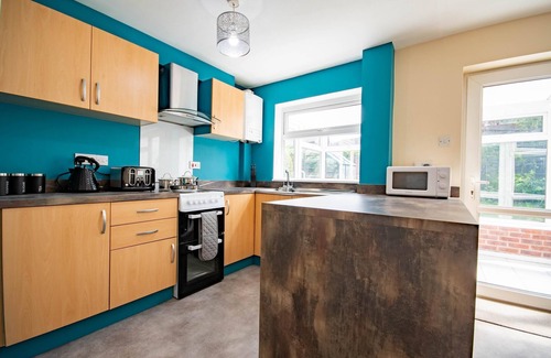 Worcester House | Cheerful 3-bed house in Worcester City Centre