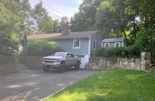 Stevenson House | Cheerful 4 bedroom home with all the updates
