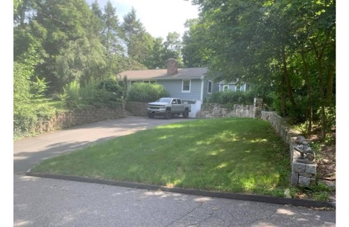 Stevenson House | Cheerful 4 bedroom home with all the updates