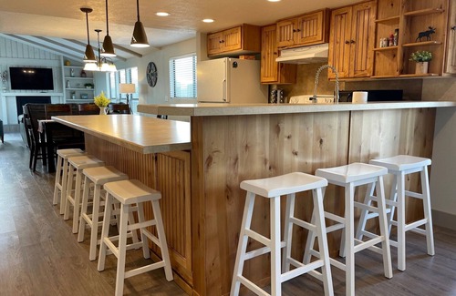 Sweetwater House | ⭐ Cheerful 5 bedroom home with amazing views ⭐