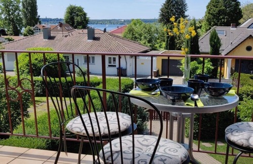 Unteruhldingen Apartment | Cheerful apartment in Uhldingen
