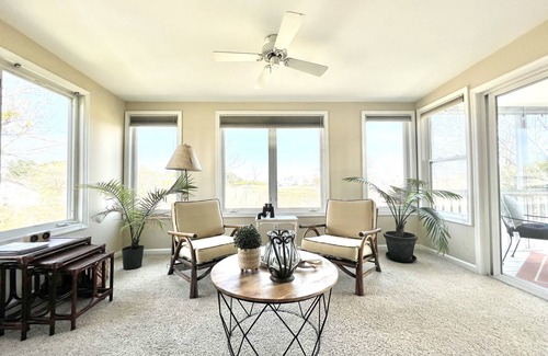 West Ocean City House | Cheerful home with bay and skyline views.