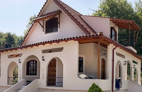 Aravissos Villa | Cheerful villa in the genuine part of Greece