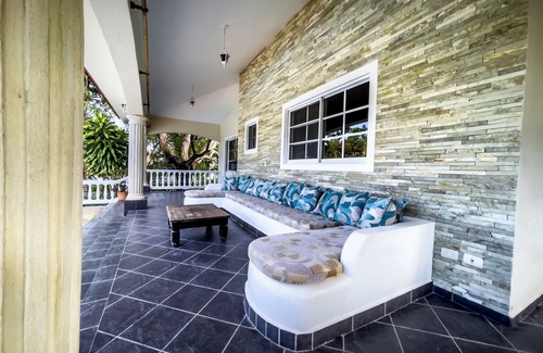 Sosua Villa | Cheerful villa with pool minutes from city center. Only 10 mins away from POP