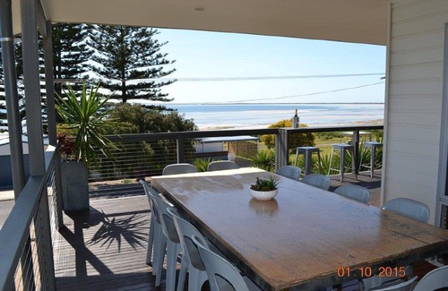Para Wurlie House | Cheers - Sea views Free Wifi On the Esplanade