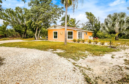 Sugarloaf Key Cottage | Cheery, Family-Friendly Cottage w/ Free WiFi, Private Gas Grill, and A/C