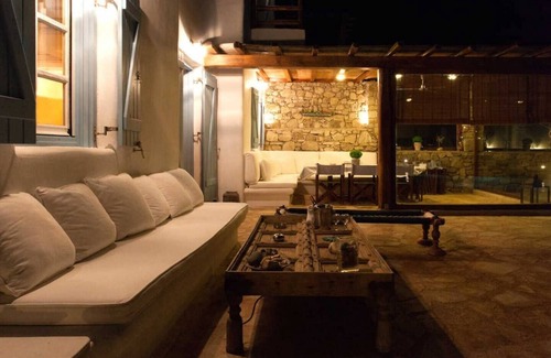 Ano Mera Villa | Chef included by Fantasia Villas: Villa Vento 7 bedrooms