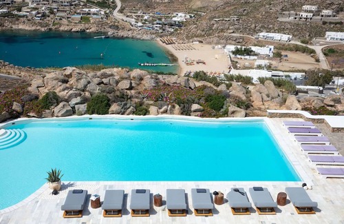 Paraga Villa | Chef included by Fantasia Villas: Paradiso 28 bdr