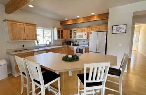 Orondo House | CHELAN AREA! Columbia River Large Home! Waterfront Sun Cove Community!