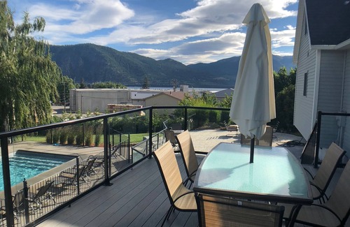 Manson House | Chelan’s Wine Country Retreat, w/Pool, Walking Distance to Lake and Wine