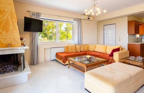 Messini House | Chelonaria Garden Getaway - Coastal Sea Serenity