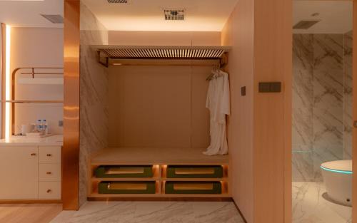 Mang Yang Hotel | CHENG SHUANG PHOENIX HOTEl凤凰成双酒店