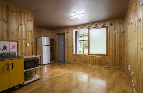 Cheongpyeong House | Cheongpyeonggyegok Bangju Pension