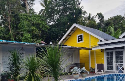 Kampung Rambutan Rendang House | Cheqma Tiny Chalet