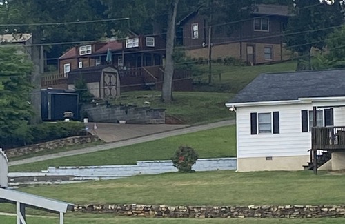 Arthur Cabin | Cherokee Lake view by Gilmore Dock 1 hour from Gatlinburg