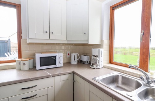 Mullagh Cottage | CHERRY BLOSSOM COTTAGE, family friendly in Quilty, County Clare