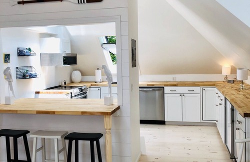 The Point Condo | Cherry Carriage House #2