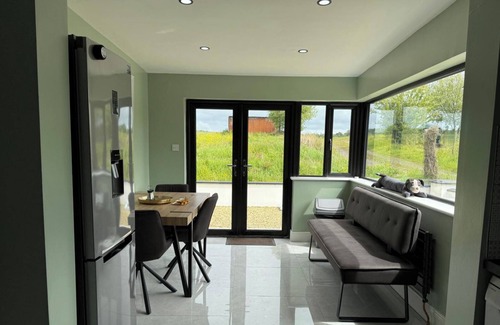 Enniskillen Cottage | Cherry Chirp Cottage in County Fermanagha