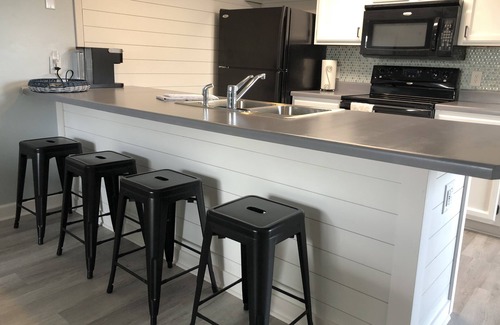 Cherry Grove Beach Condo | Cherry Grove Condo - Close to everything!