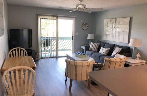 Cherry Grove Beach Condo | Cherry Grove Condo - Close to everything!