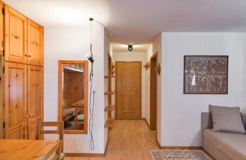 Celerina-Schlarigna Apartment | Chesa Tschierv - Celerina