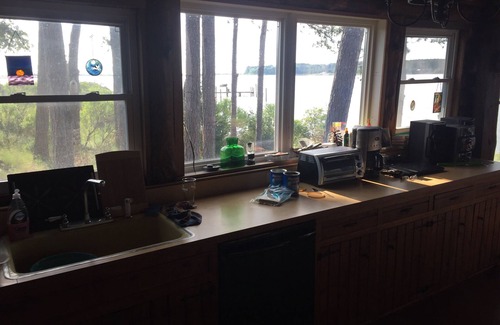 Onemo Cabin | Chesapeake Bay Secluded Waterfront Log Cabin