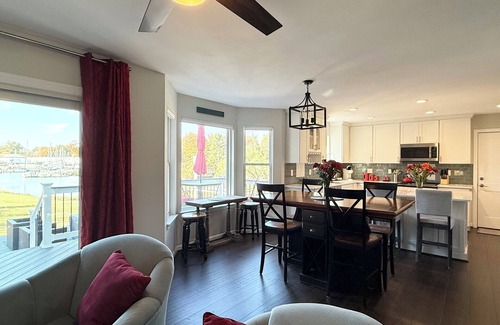 Mayo House | Chesapeake Charm! Waterfront Property! Hot Tub! Grill - Beautiful 4 BR/3.5 Bath