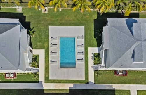 Palm Cay Apartment | Chesapeake Place in Palm Cay