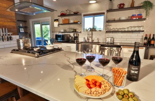 Walla Walla East House | Chestnut Place · Updated Home on Quiet Drive - Perfect Getaway