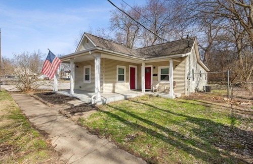 Loveland House | Chestnut, Three Bedroom House in Historic Loveland