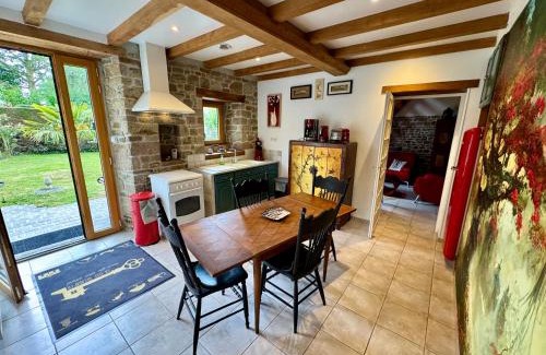 Notre-Dame-de-Cenilly Villa | Chevaux d'Asie 22pers jacuzzi billard babyfoot