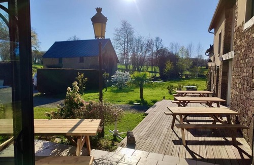 Notre-Dame-de-Cenilly Cottage | Chevaux d'Asie 21 pers : jacuzzi, billard, baby-foot