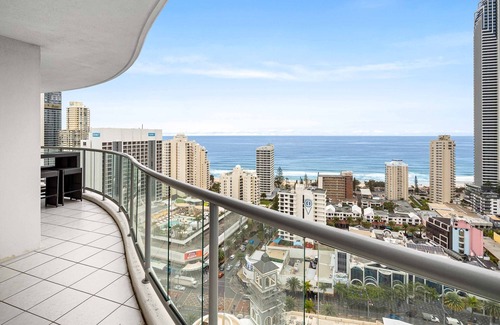 Surfers Paradise Apartment | Chevron Renaissance Ocean View