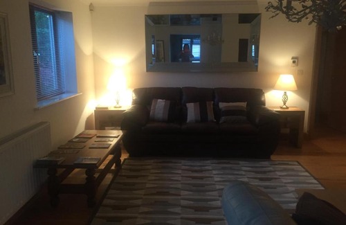 Chew Magna Villa | Chew Valley Cottage (west End Cottage)