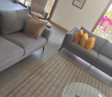 St. Louis Villa | Chez Diarra
