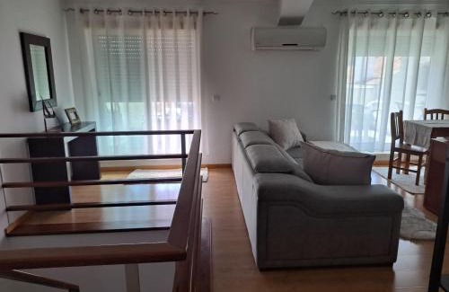 Lousa House | Chez Louise: onde a Serra beija o Céu