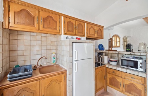 Puget-sur-Argens Apartment | Chez Nous Baraille - Appt climatisé avec piscine