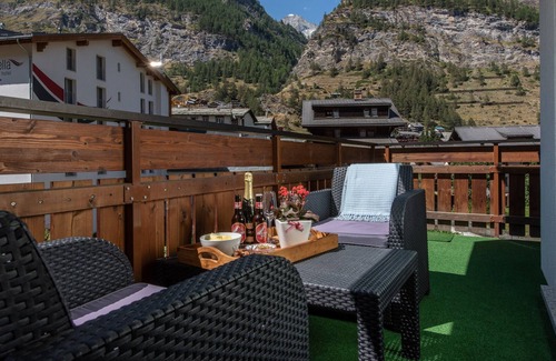 Zermatt Apartment | Chez Nous Zermatt - 4 luxury apartments in same building with Matterhorn views