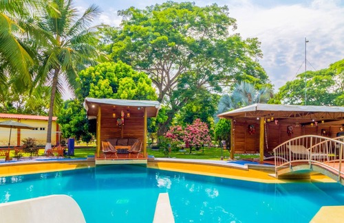 Mapastepec Bed & Breakfast | Chiapas Relax: Hotel with Pool & Terrace