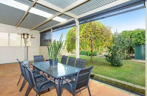 Port Elliot House | Chibnall Luxury accomodation central Port Elliot