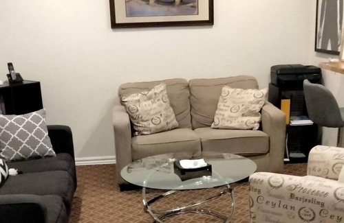 Norma Triangle Apartment | Chic 1-bedroom apartment with AC, WiFi in fabulous West Hollywood