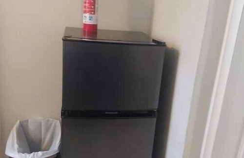 Terry Sanford Apartment | Chic 1-bedroom apartment in fabulous Fayetteville with AC, WiFi